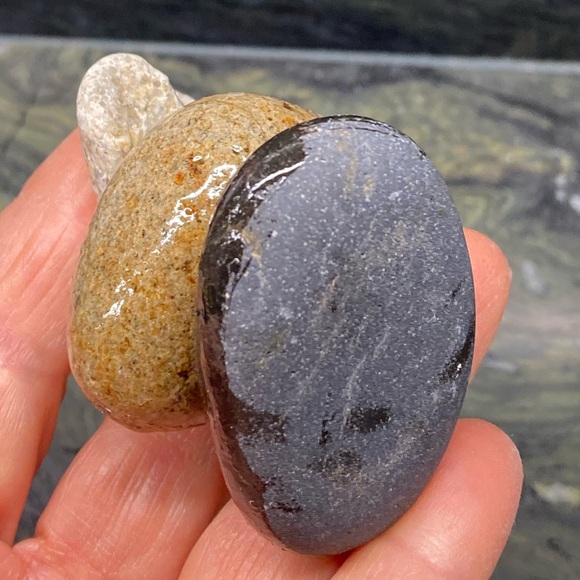 Balanced Stones Rock Art Hand Crafted Home Decor New - Picture 5 of 7